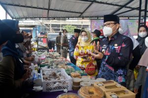 Wahdi Dukung PPK Metro, Atas Bazar Peduli Kemanusiaan