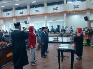 Kader PDIP Ria Hartini Resmi Menjabat Sebagai Ketua DPRD Kota Metro, Periode 2024 – 2029